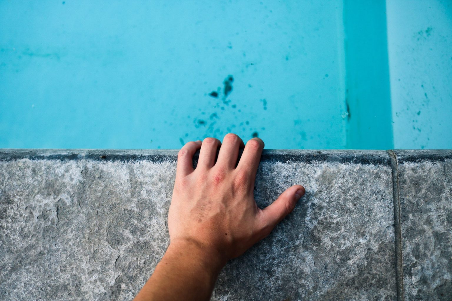 how-to-remove-pool-stains-tuggerah-pools